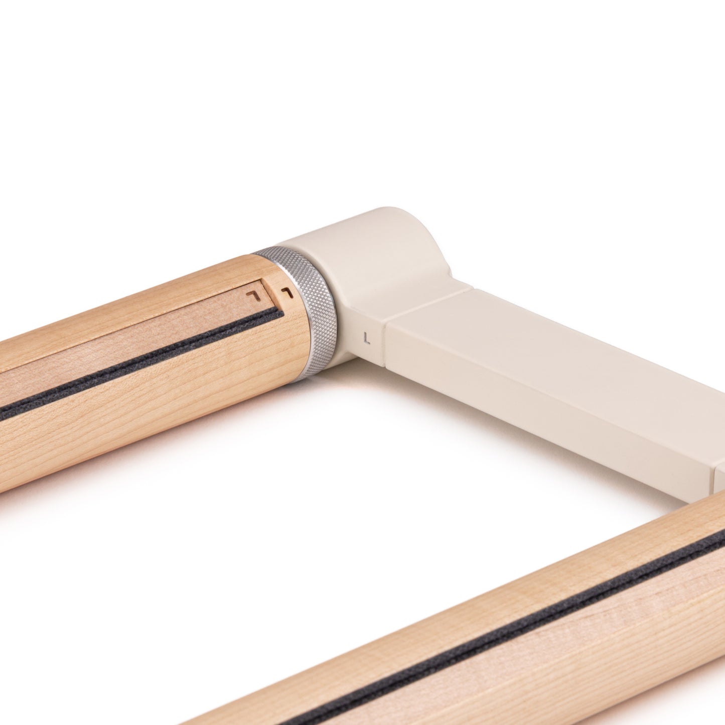 RETREAT Scroll Frame - White